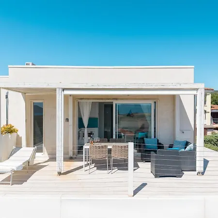 Appartamento Sofia Sea View, Pool And Private Parking