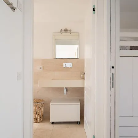 Appartamento Sofia Sea View, Pool And Private Parking *