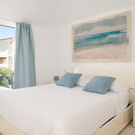 Sofia Sea View, Pool And Private Parking Appartamento Olbia