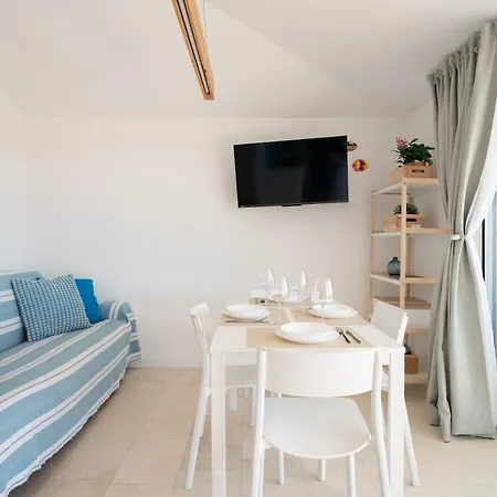 Apartamento Sofia Sea View, Pool And Private Parking